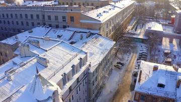 В Петербурге в первые два дня Нового года проверили более 400 территорий жилых домов на качество уборки 