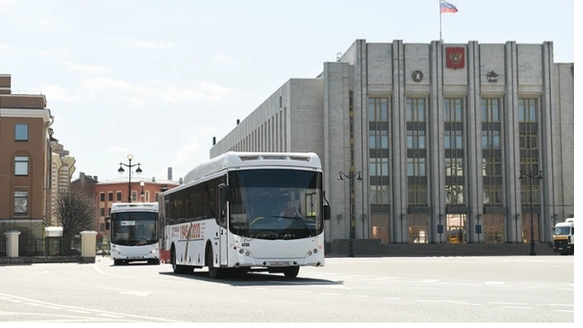 Пригородные автобусы Петербурга переходят на зимнее расписание