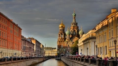 Петербург стал самым популярным направлением для семейного отдыха на майские праздники