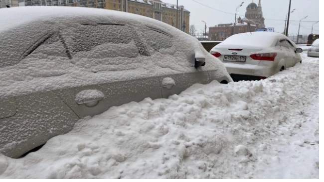 В Петербурге возбудили 45 административных дел из-за плохой уборки снега