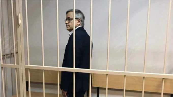 В Петербурге нефролог Земченков пожаловался на кражу 1 млн во время его ареста по делу об убийстве