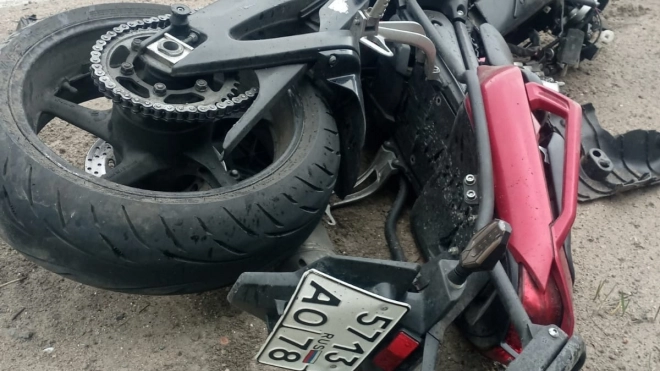 У поселка Кирилловское девушка-байкер погибла в ДТП с автомобилем Mercedes