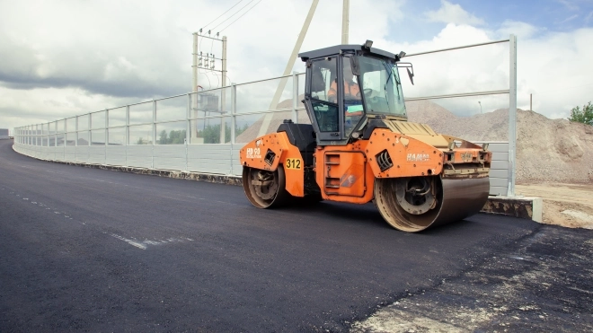 В Ленобласти планируют отремонтировать 85 "дачных" дорог за 3 года
