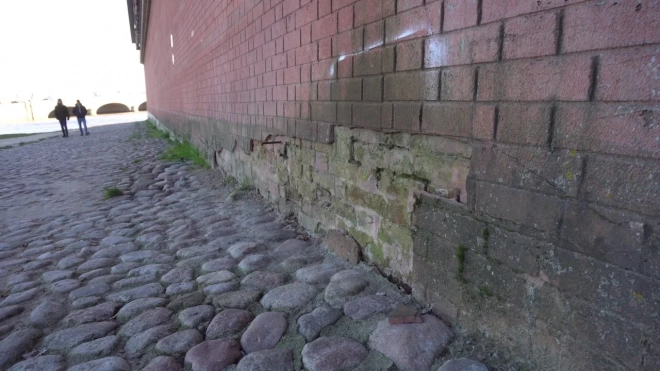 ПСБ "Жилстрой" отреставрирует гранитные фасады Петропавловской крепости