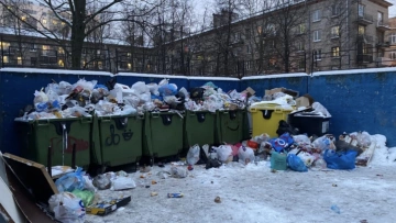 Петербуржцам предоставили возможность жаловаться на несвоевременный вывоз мусора через онлайн-систему 