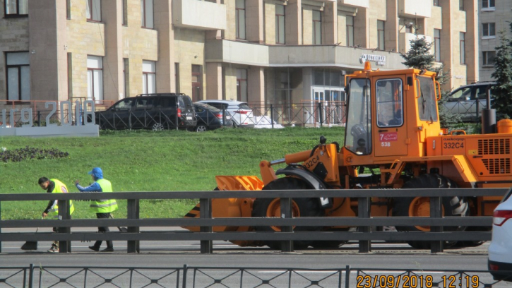 С улиц Петербурга вывезли почти 3 тысячи тонн мусора и смёта С улиц Петербурга вывезли почти 3 тысячи тонн мусора и смёта