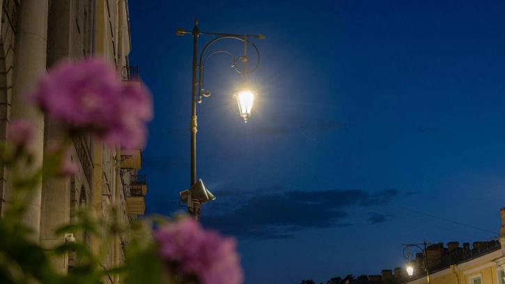 На улице Пестеля и Преображенской площади появились новые фонари