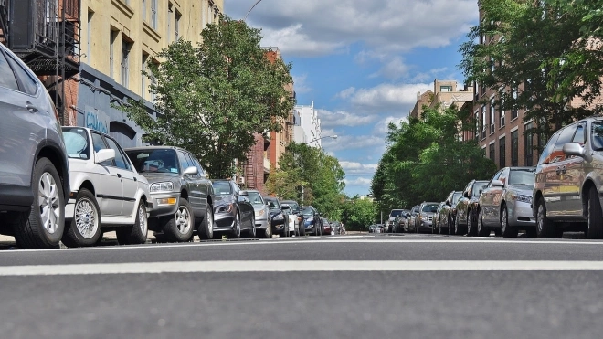 Нарушения правил парковки в петербургских дворах будут фиксироваться автоматически
