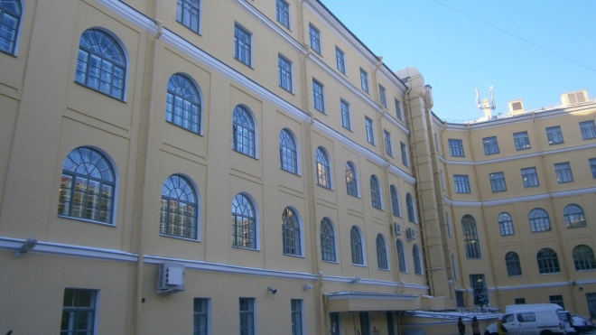 Минкультуры отменило конкурс на реставрацию Интендантских складов в Петербурге