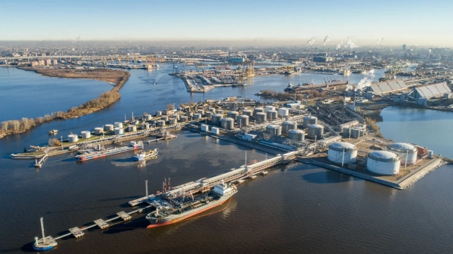 Власти Петербурга намерены переориентировать Нефтяной терминал