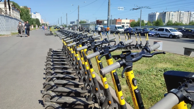 В Петербурге запретят кататься на электросамокатах во время  важных праздников и форумов