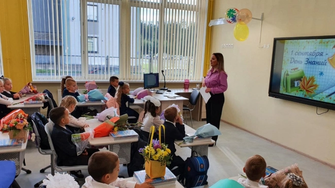 В Петербурге почти 50 школьных классов ушли на дистанционное обучение