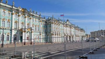 Дворцовую площадь начали подготавливать ко Дню города