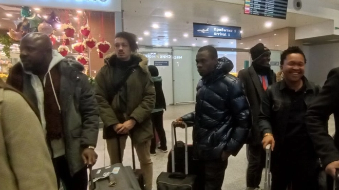 Делегация из 20-ти иностранных наблюдателей прибыла в Петербург