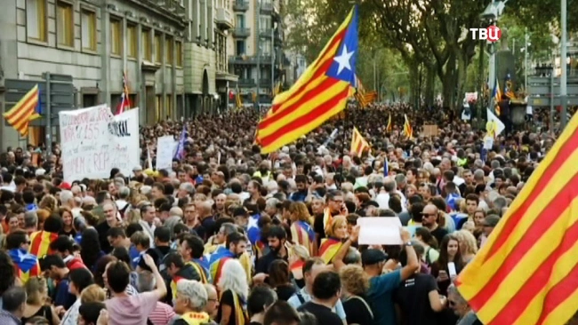 Сторонники независимости Каталонии устроили протест в Барселоне из-за задержания Пучдемона