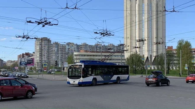 Поставку новых троллейбусов в Петербург предварительно оценили почти в 3 млрд рублей