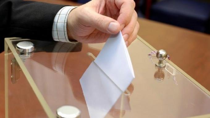 Кандидаты в депутаты от Выборгского района прошли регистрацию в избирательной комиссии