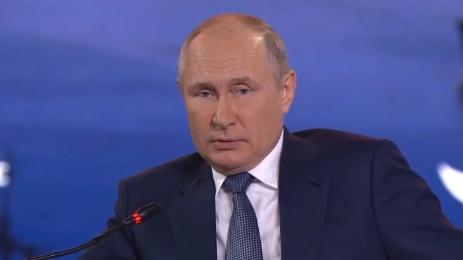 Путин заявил, что власти должны объединить усилия с бизнесом для развития переработки древесины 