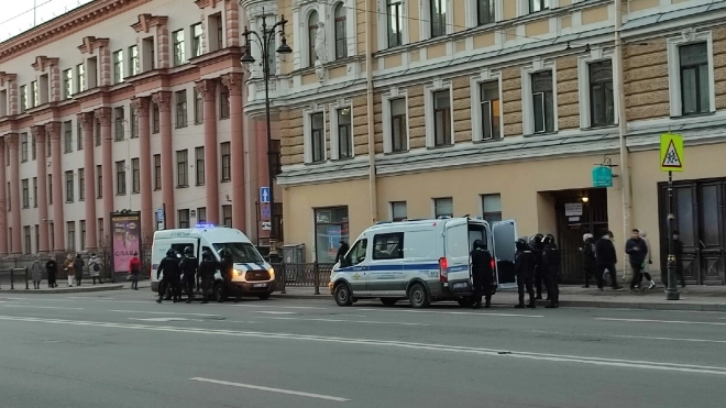 Семиклассник стрелял по окнам школы в Приморском районе