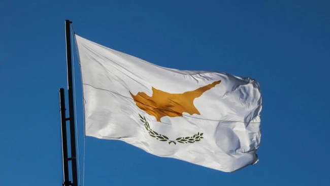 Власти Кипра изменили правила въезда в страну для туристов