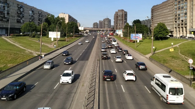В Кировском районе и в Красногвардейском районе  с 29 мая введут ограничения на дорогах