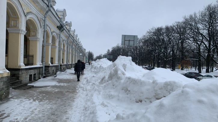 За февраль в Петербурге возбудили 183 административных дел за плохую зимнюю уборку 