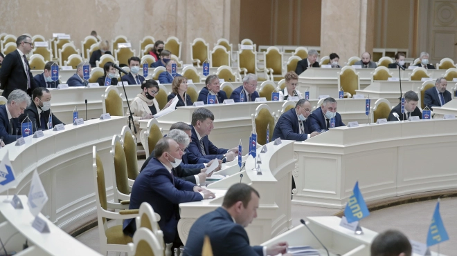 Депутаты ЗакСа Петербурга выберут дату выборов в 2021 году