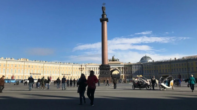 На Дворцовой площади прошел спектакль "Евгений Онегин"