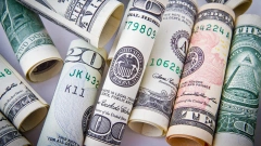 Аналитик Васильев перечислил 3 фактора, ослабляющие доллар