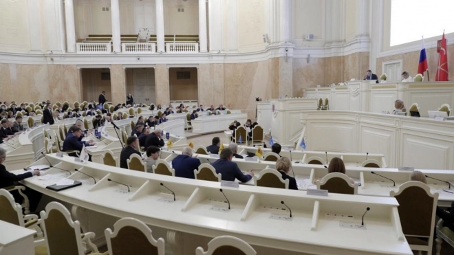 В Петербурге приняли закон о выплатах семьям погибших на Украине