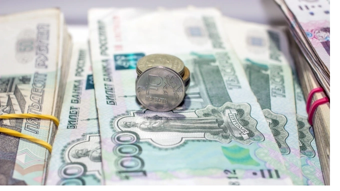 Ленобласть заняла 13 место в списке российских регионов с самыми большими зарплатами