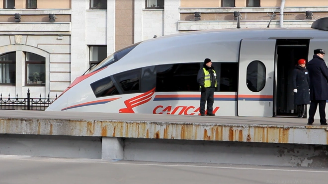Петербург стал одним из популярных направлений для путешествия на поезде весной