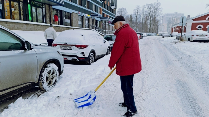 Почему не убирают дворы