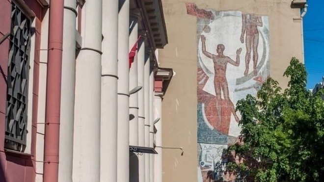 В Ковенском переулке восстановят советскую мозаику на фасаде дома