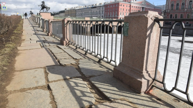 На ремонт участка набережной реки Фонтанки напротив Аничкова дворца потратят 100 млн рублей