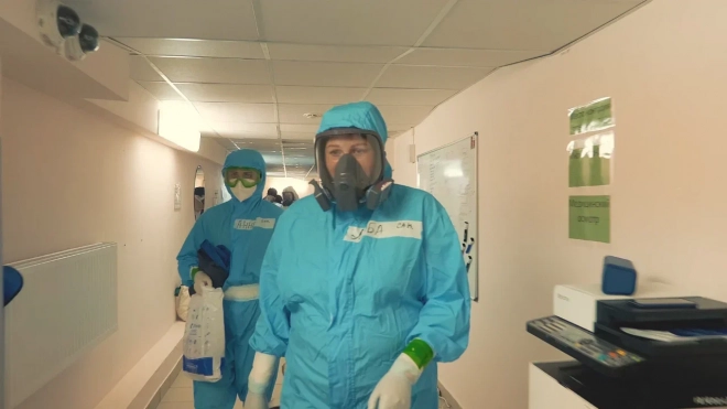 Рекорд года: положительный тест на коронавирус получили почти 4 тыс. петербуржцев