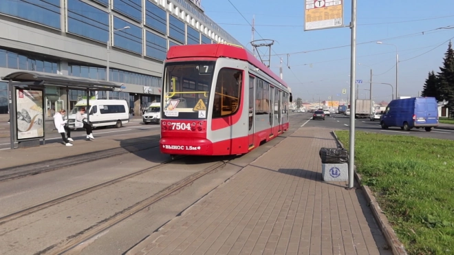 В Петербурге завершился второй этап ремонта трамвайных путей на улице Академика Лебедева
