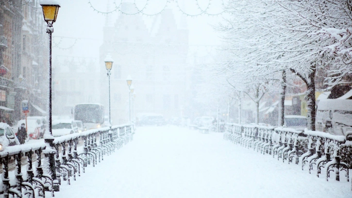 Мокрый снег и потепление до -3 градусов ожидается 4 января в Петербурге 