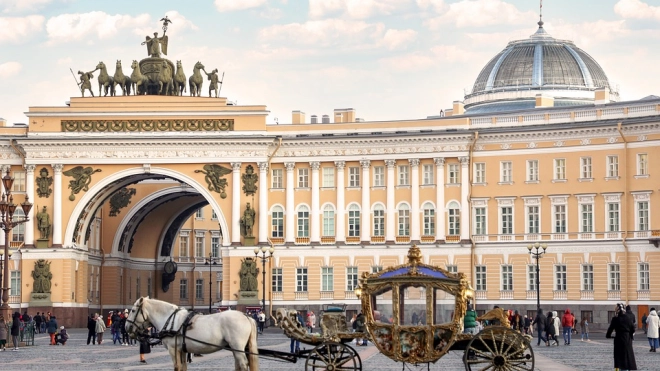 Почти 3 млн туристов посетили Петербург с начала 2021 года
