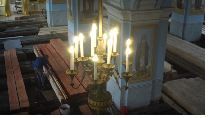 Сиротам из Петербурга и Ленобласти устроили  праздник в храме иконы Божьей Матери 