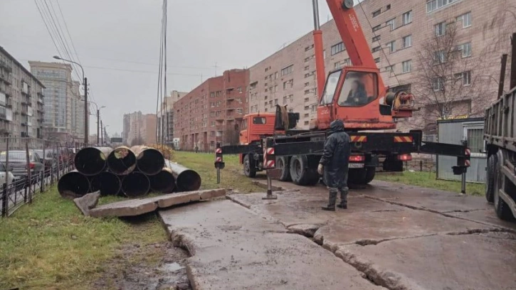 Теплоэнергетики приступили к реконструкции теплосети "Варшавская" в Московском районе 