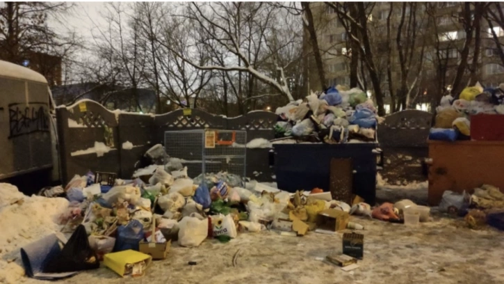 Почему мусорная реформа превратила Петербург в "помойный коллапс"?