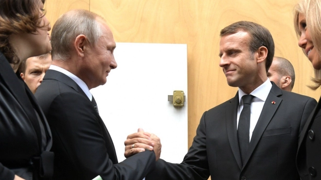 Путин и Макрон проведут телефонный разговор до конца недели