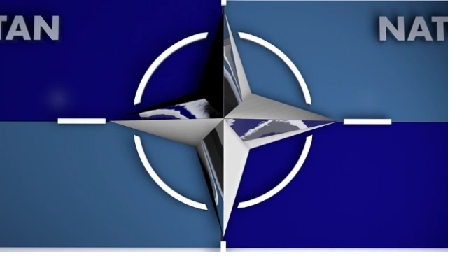 Генсек Столтенберг заявил о желании НАТО вновь открыть дипмиссию в Москве