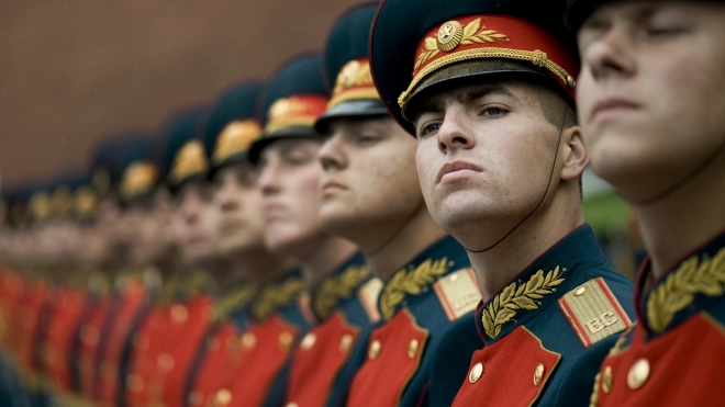 Петербургским призывникам назвали основания для отсрочки от армии