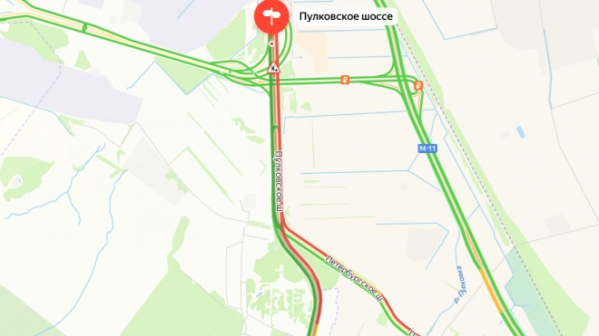 Серьезная пробка парализовала движение на Пулковском шоссе