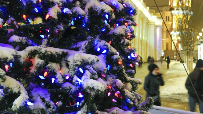Беглов призвал петербуржцев праздновать Новый год в узком кругу