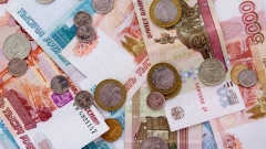 Глава ФНПР Шмаков предложил проводить индексацию зарплат чаще, чем раз в год