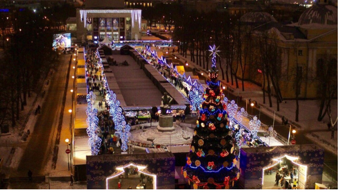 Рождественскую ярмарку в Петербурге перенесут на Манежную площадь