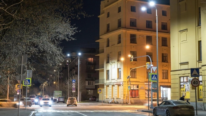 Переулок Декабристов осветили 47 светодиодных светильников